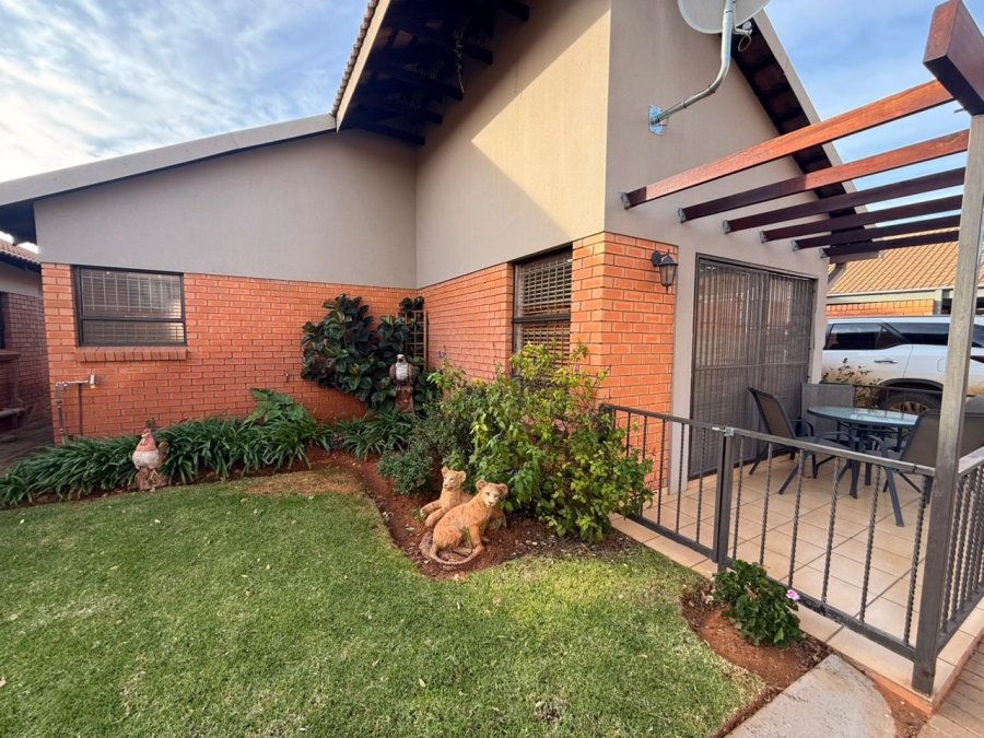 1 Bedroom Property for Sale in Langenhovenpark Free State